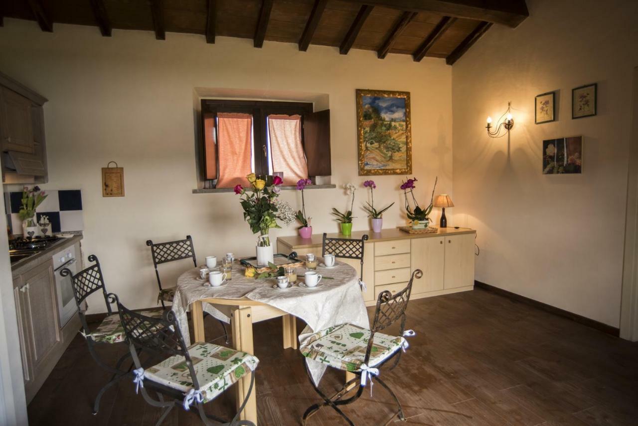 Agriturismo Lago Di Mezzano Valentano Buitenkant foto