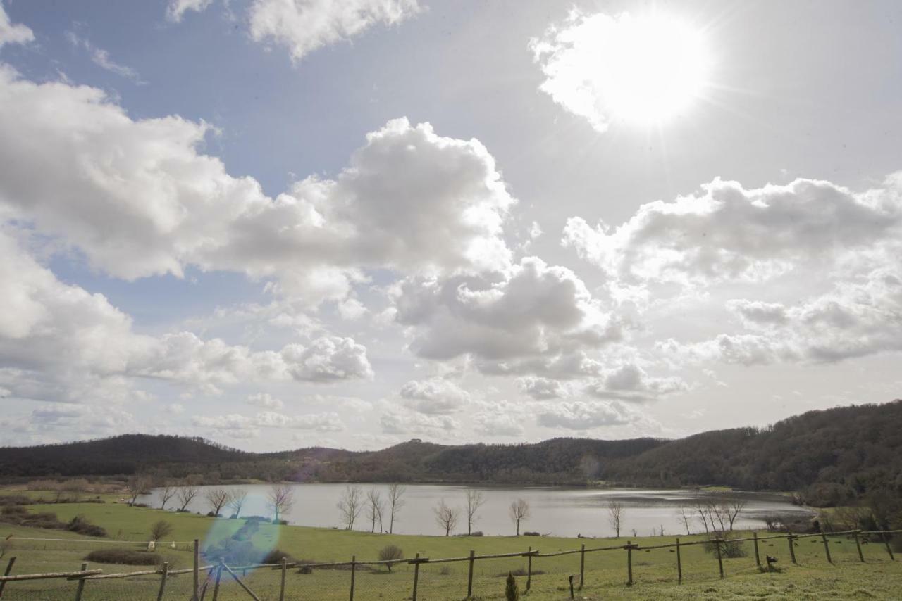 Agriturismo Lago Di Mezzano Valentano Buitenkant foto
